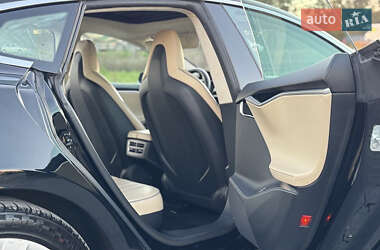 Лифтбек Tesla Model S 2014 в 