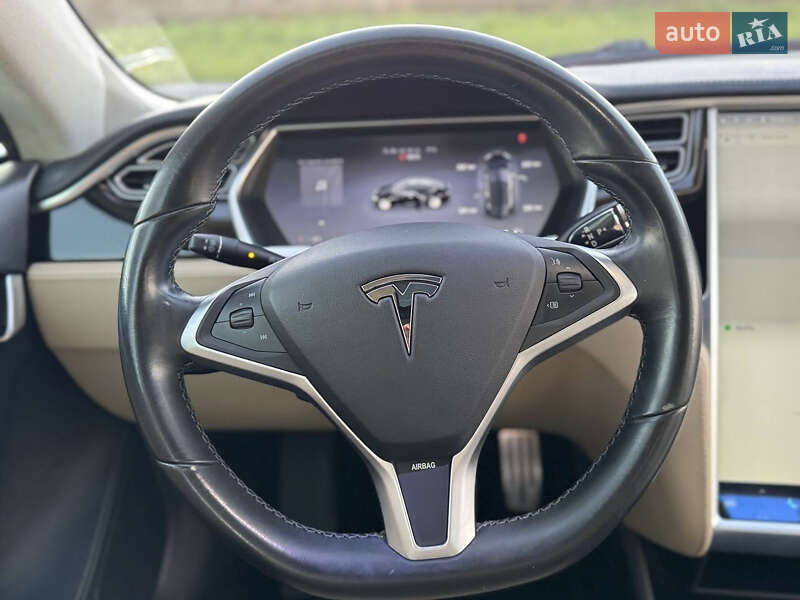 Ліфтбек Tesla Model S 2014 в Львові фото 44 Ліфтбек Tesla Model S 2014 в Львові