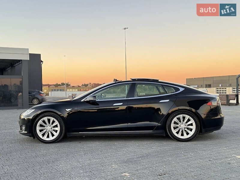 Ліфтбек Tesla Model S 2014 в Львові фото 61 Ліфтбек Tesla Model S 2014 в Львові