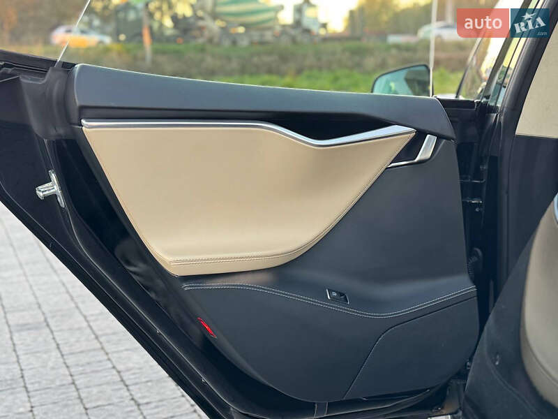 Ліфтбек Tesla Model S 2014 в Львові фото 71 Ліфтбек Tesla Model S 2014 в Львові