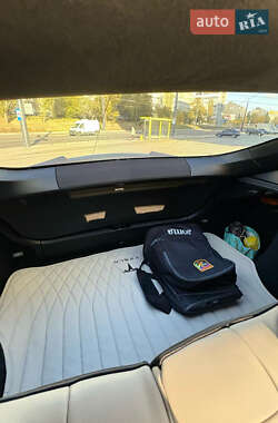 Ліфтбек Tesla Model S 2015 в  фото 7 Ліфтбек Tesla Model S 2015 в