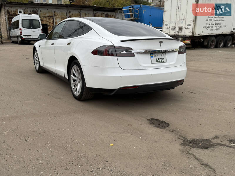 Лифтбек Tesla Model S 2012 в Киеве фото 5 Лифтбек Tesla Model S 2012 в Киеве
