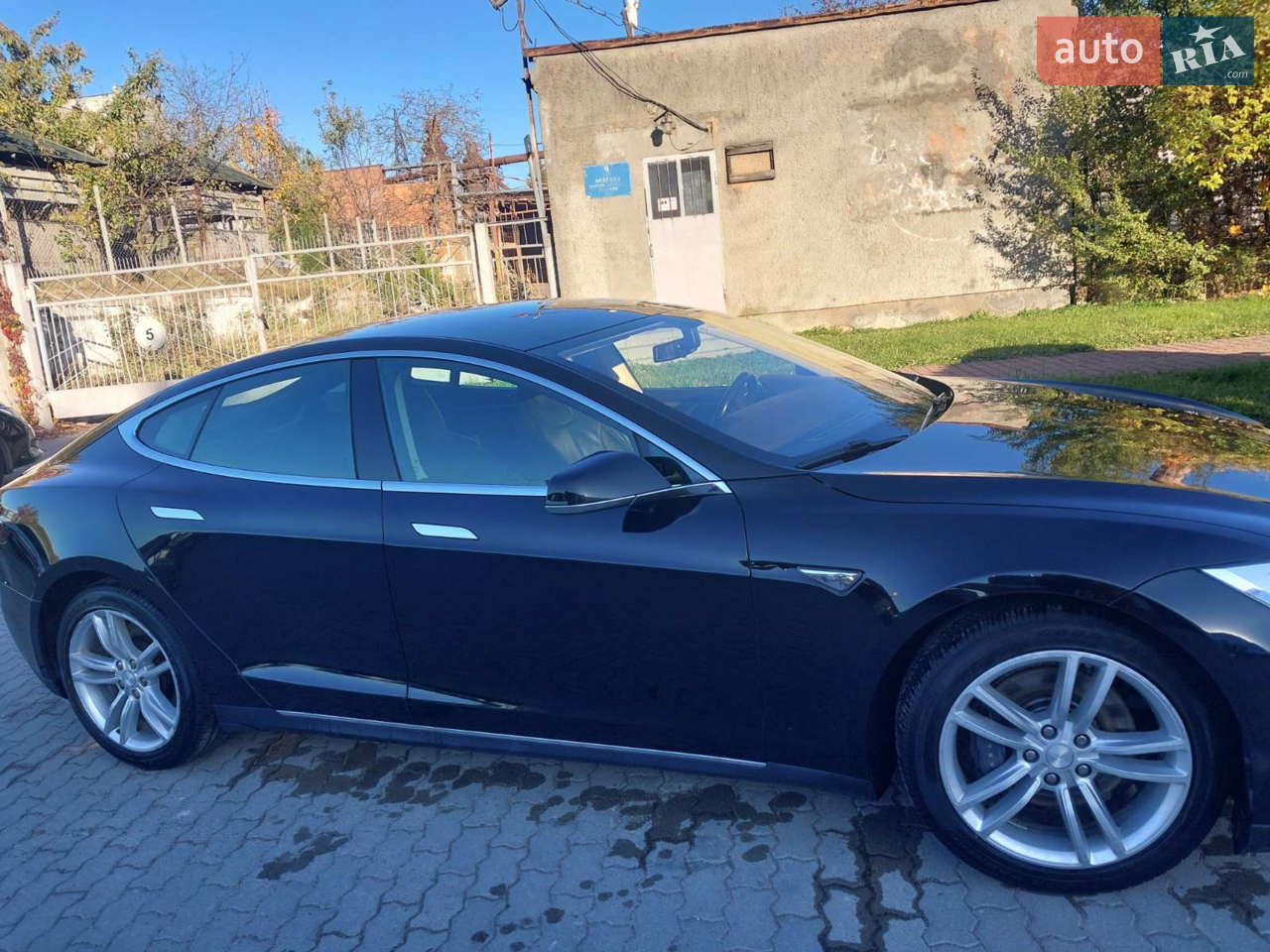 2015 Tesla Model S - мініатюра 14