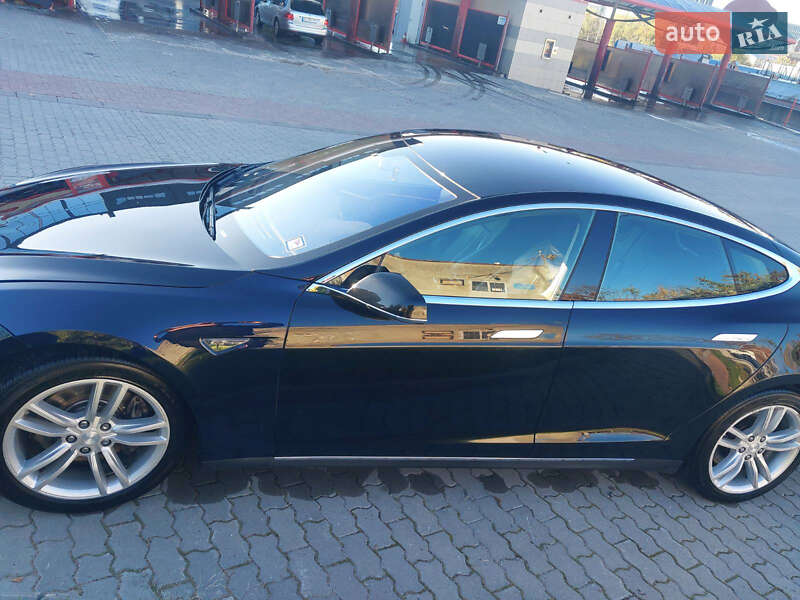 Лифтбек Tesla Model S 2014 в Львове фото 4 Лифтбек Tesla Model S 2014 в Львове