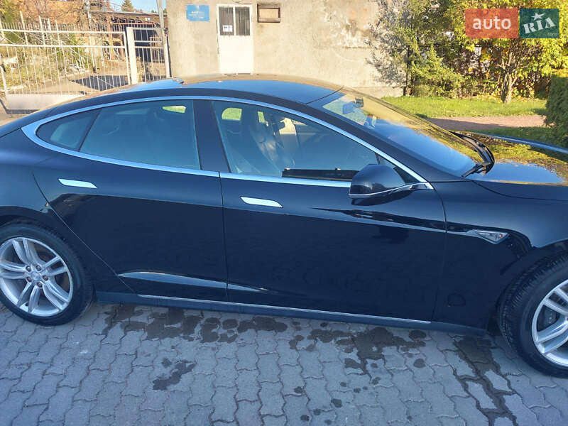 Лифтбек Tesla Model S 2014 в Львове фото 5 Лифтбек Tesla Model S 2014 в Львове