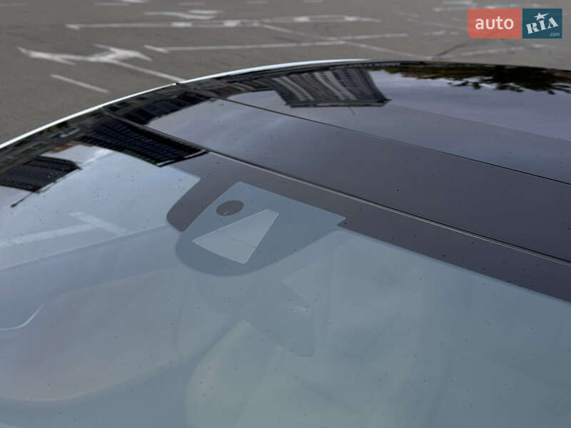 Лифтбек Tesla Model S 2015 в Киеве фото 16 Лифтбек Tesla Model S 2015 в Киеве