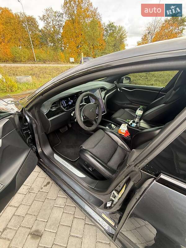 Ліфтбек Tesla Model S 2018 в Вінниці фото 19 Ліфтбек Tesla Model S 2018 в Вінниці