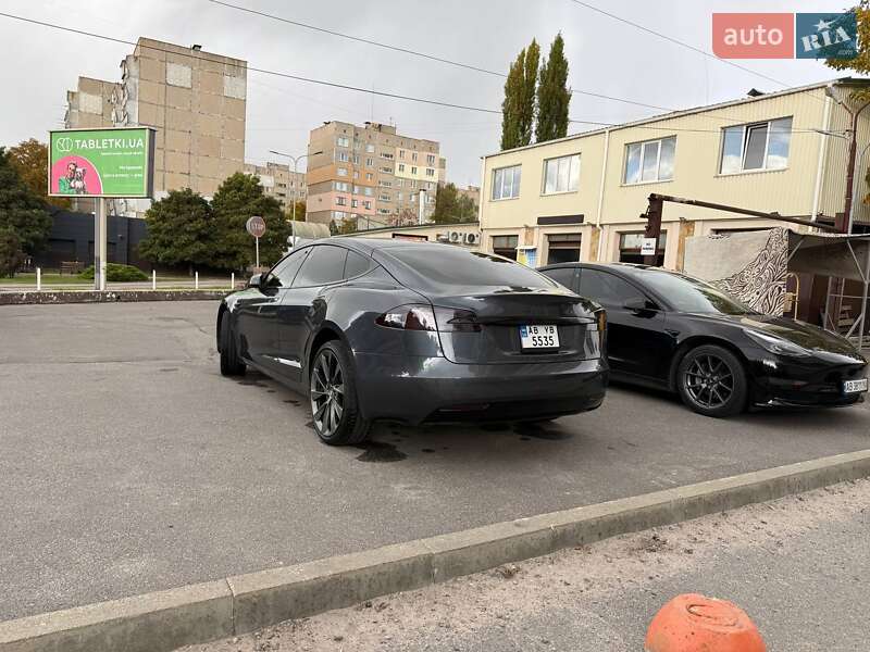 Ліфтбек Tesla Model S 2018 в Вінниці фото 23 Ліфтбек Tesla Model S 2018 в Вінниці