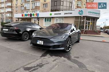 Лифтбек Tesla Model S 2018 в Виннице