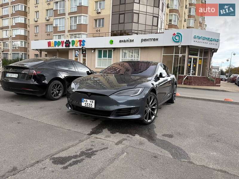 Ліфтбек Tesla Model S 2018 в Вінниці фото 25 Ліфтбек Tesla Model S 2018 в Вінниці