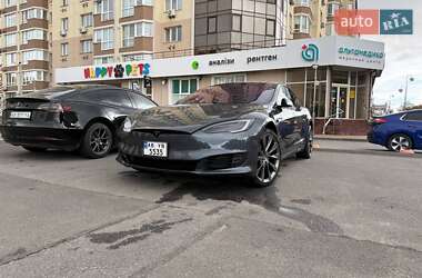 Лифтбек Tesla Model S 2018 в Виннице