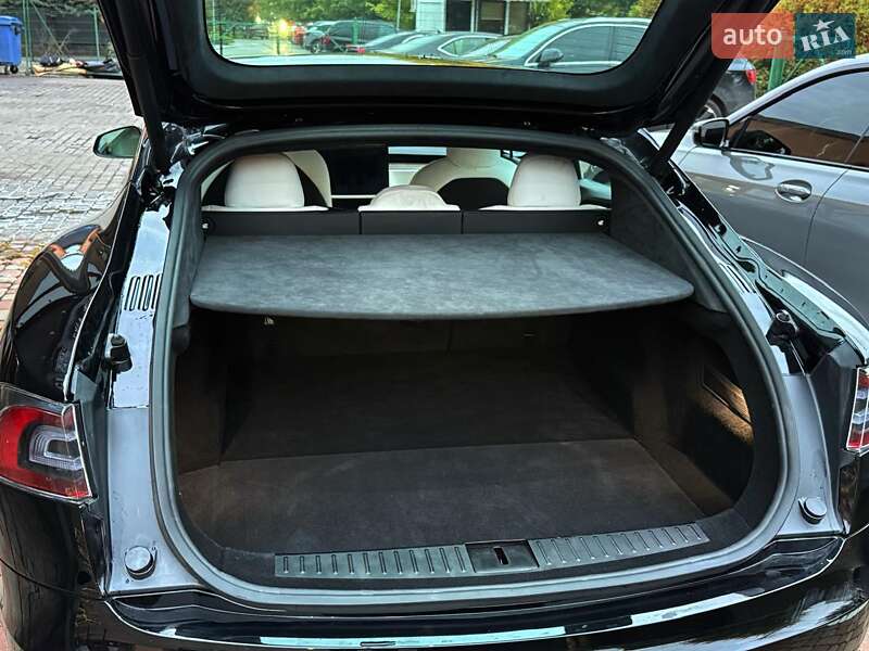 Лифтбек Tesla Model S 2022 в Ужгороде фото 11 Лифтбек Tesla Model S 2022 в Ужгороде