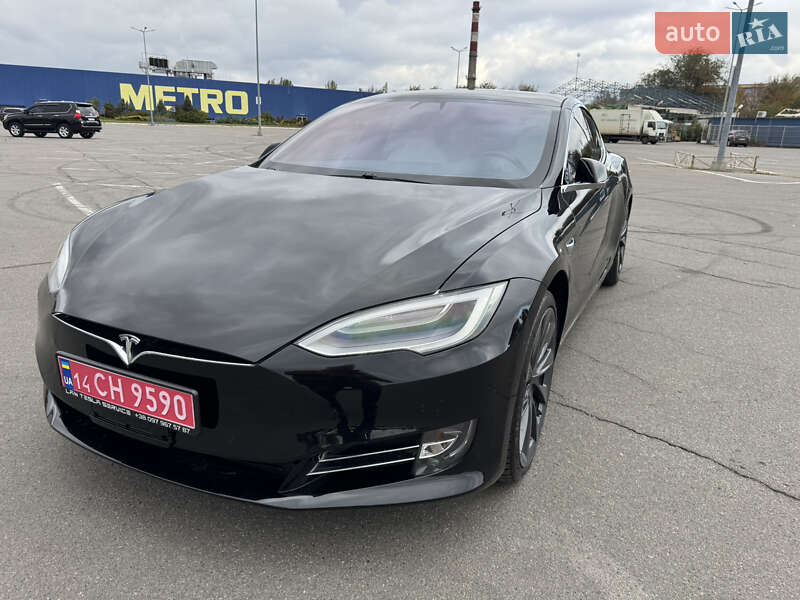 Ліфтбек Tesla Model S 2019 в Дніпрі фото Ліфтбек Tesla Model S 2019 в Дніпрі