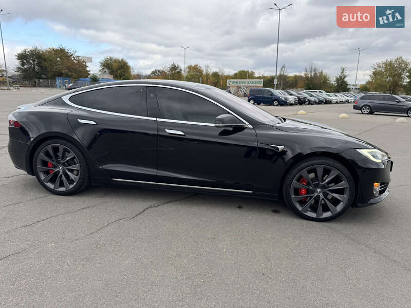 Ліфтбек Tesla Model S 2019 в Дніпрі фото 7 Ліфтбек Tesla Model S 2019 в Дніпрі