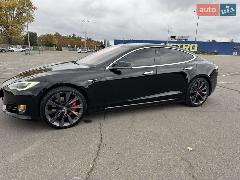 Ліфтбек Tesla Model S 2019 в Дніпрі фото 15 Ліфтбек Tesla Model S 2019 в Дніпрі