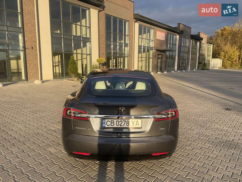 Лифтбек Tesla Model S 2017 в Тернополе фото 2 Лифтбек Tesla Model S 2017 в Тернополе