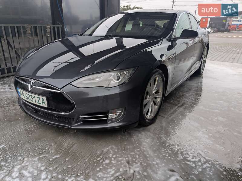 Ліфтбек Tesla Model S 2015 в Житомирі фото 3 Ліфтбек Tesla Model S 2015 в Житомирі