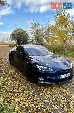 Лифтбек Tesla Model S 2017 в Ковеле