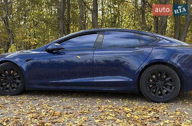 Лифтбек Tesla Model S 2017 в 