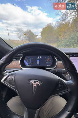 Лифтбек Tesla Model S 2017 в 