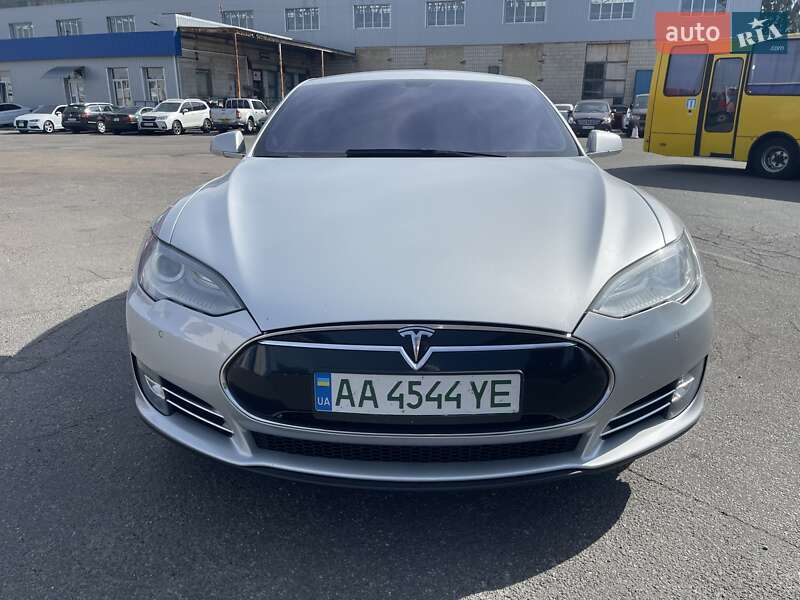 Ліфтбек Tesla Model S 2013 в Києві фото 5 Ліфтбек Tesla Model S 2013 в Києві