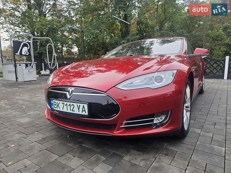 Ліфтбек Tesla Model S 2013 в Рівному фото 7 Ліфтбек Tesla Model S 2013 в Рівному