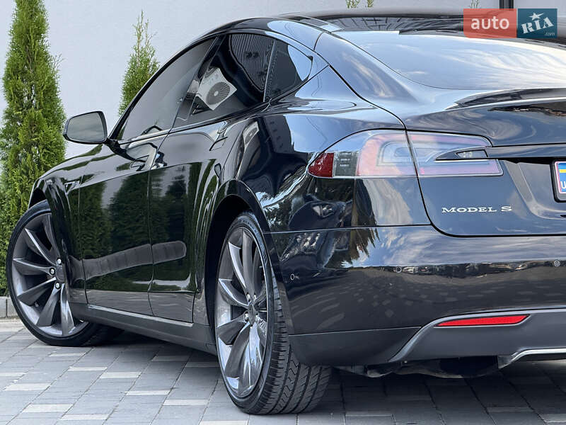 Лифтбек Tesla Model S 2015 в Дрогобыче фото 20 Лифтбек Tesla Model S 2015 в Дрогобыче