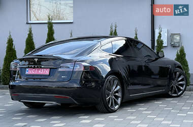 Ліфтбек Tesla Model S 2015 в  фото 24 Ліфтбек Tesla Model S 2015 в