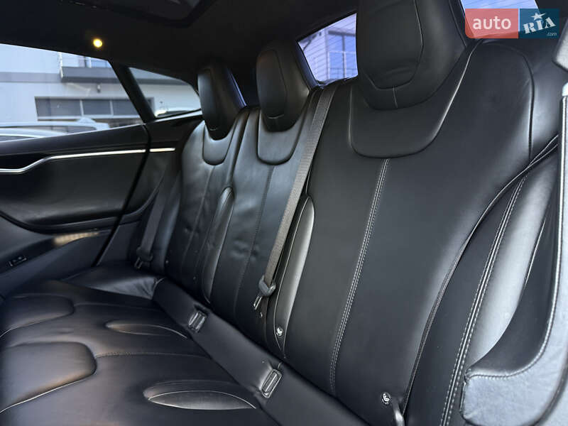 Лифтбек Tesla Model S 2015 в Дрогобыче фото 37 Лифтбек Tesla Model S 2015 в Дрогобыче