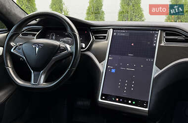 Ліфтбек Tesla Model S 2015 в  фото 47 Ліфтбек Tesla Model S 2015 в