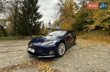 Лифтбек Tesla Model S 2017 в Снятине