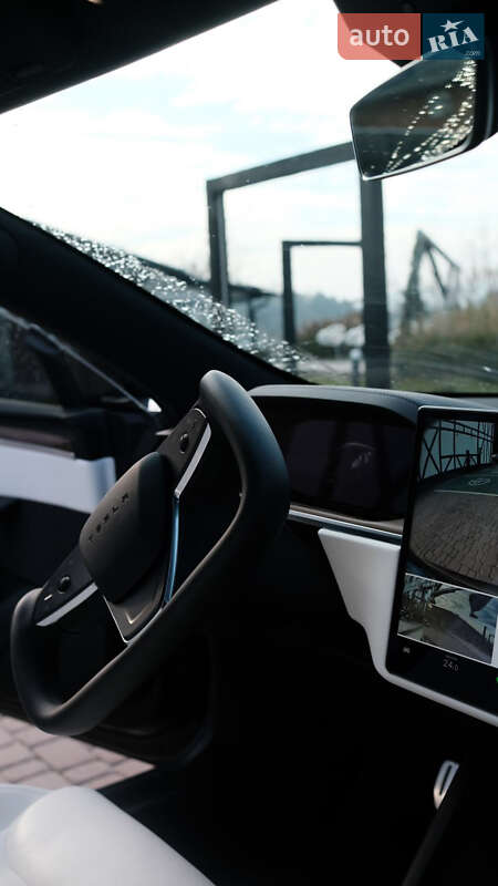 Лифтбек Tesla Model S 2022 в Бережанах
