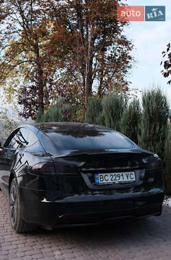 Лифтбек Tesla Model S 2022 в Бережанах