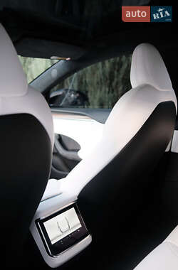 Лифтбек Tesla Model S 2022 в Бережанах