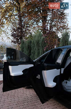 Лифтбек Tesla Model S 2022 в Бережанах