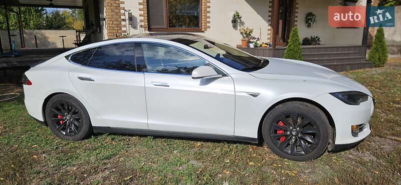 Ліфтбек Tesla Model S 2014 в Кривому Розі фото 2 Ліфтбек Tesla Model S 2014 в Кривому Розі