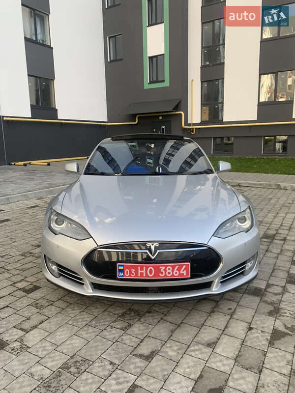 Ліфтбек Tesla Model S 2015 в Шептицькому фото 3 Ліфтбек Tesla Model S 2015 в Шептицькому