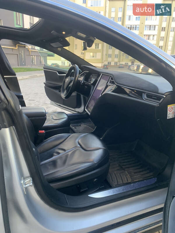 Ліфтбек Tesla Model S 2015 в Шептицькому фото 13 Ліфтбек Tesla Model S 2015 в Шептицькому