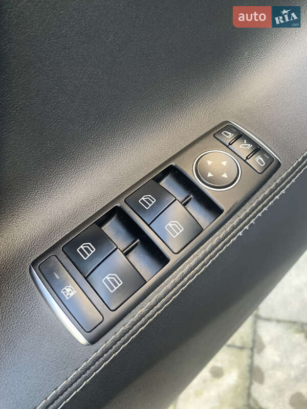 Ліфтбек Tesla Model S 2015 в Шептицькому фото 21 Ліфтбек Tesla Model S 2015 в Шептицькому