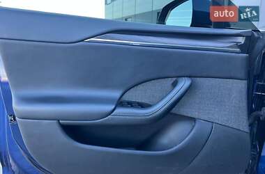 Лифтбек Tesla Model S 2022 в Львове