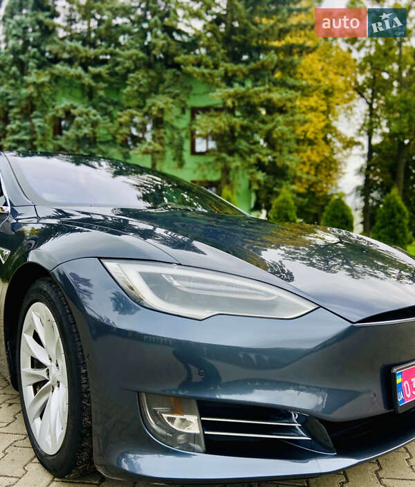 Лифтбек Tesla Model S 2016 в Луцке фото 2 Лифтбек Tesla Model S 2016 в Луцке