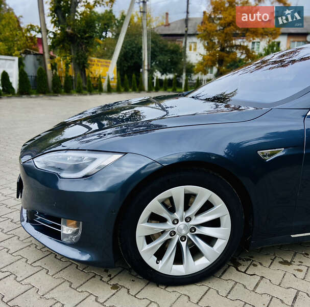 Лифтбек Tesla Model S 2016 в Луцке фото 5 Лифтбек Tesla Model S 2016 в Луцке