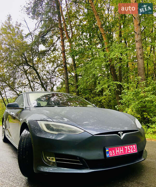 Лифтбек Tesla Model S 2016 в Луцке фото 24 Лифтбек Tesla Model S 2016 в Луцке