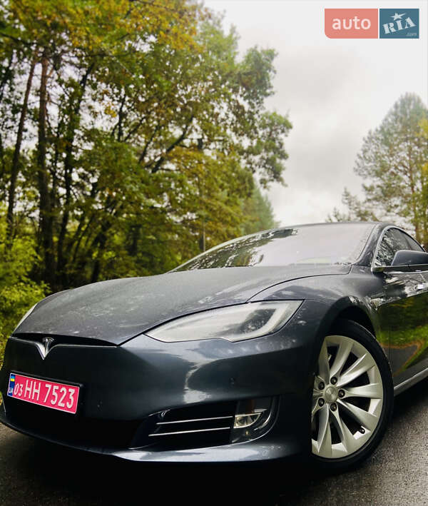 Лифтбек Tesla Model S 2016 в Луцке фото 25 Лифтбек Tesla Model S 2016 в Луцке