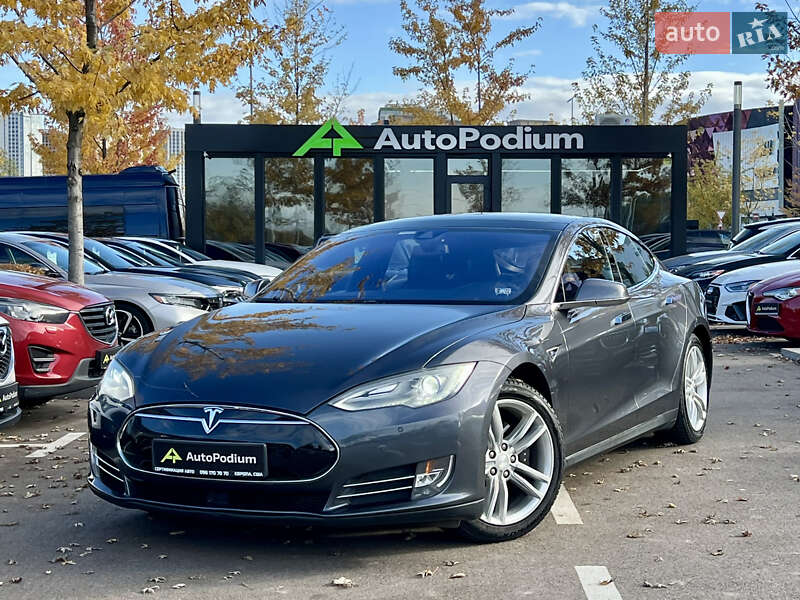 Tesla Model S 2015 Tesla Model S 2015