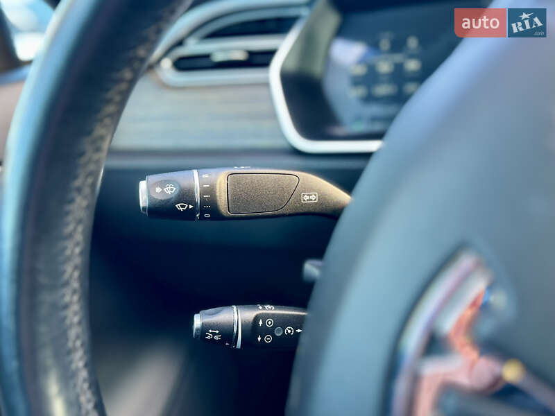 Ліфтбек Tesla Model S 2015 в Києві фото 14 Ліфтбек Tesla Model S 2015 в Києві