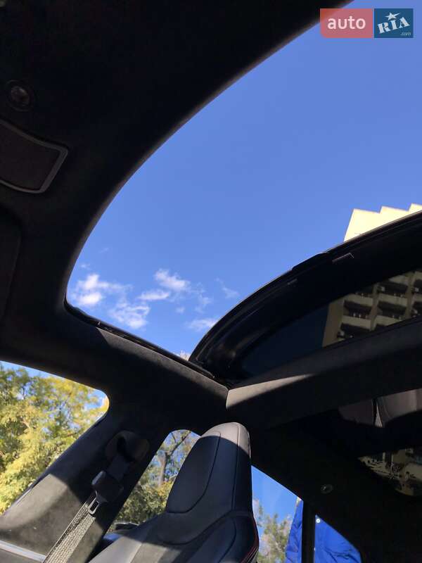 Лифтбек Tesla Model S 2014 в Николаеве