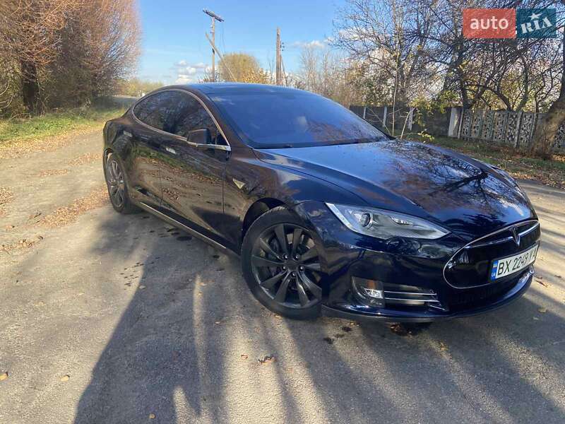 Ліфтбек Tesla Model S 2014 в Хмельницькому