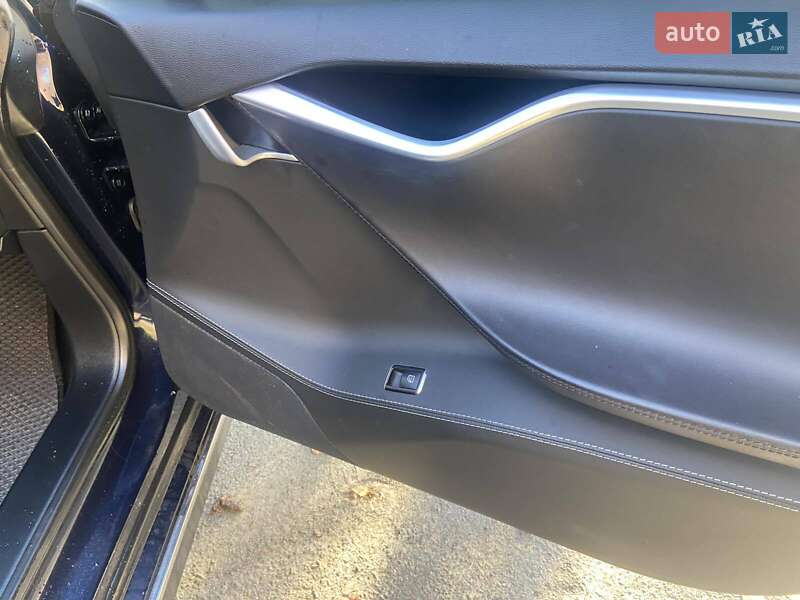 Ліфтбек Tesla Model S 2014 в Хмельницькому