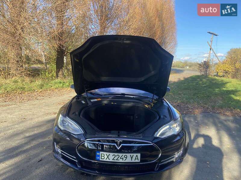 Ліфтбек Tesla Model S 2014 в Хмельницькому